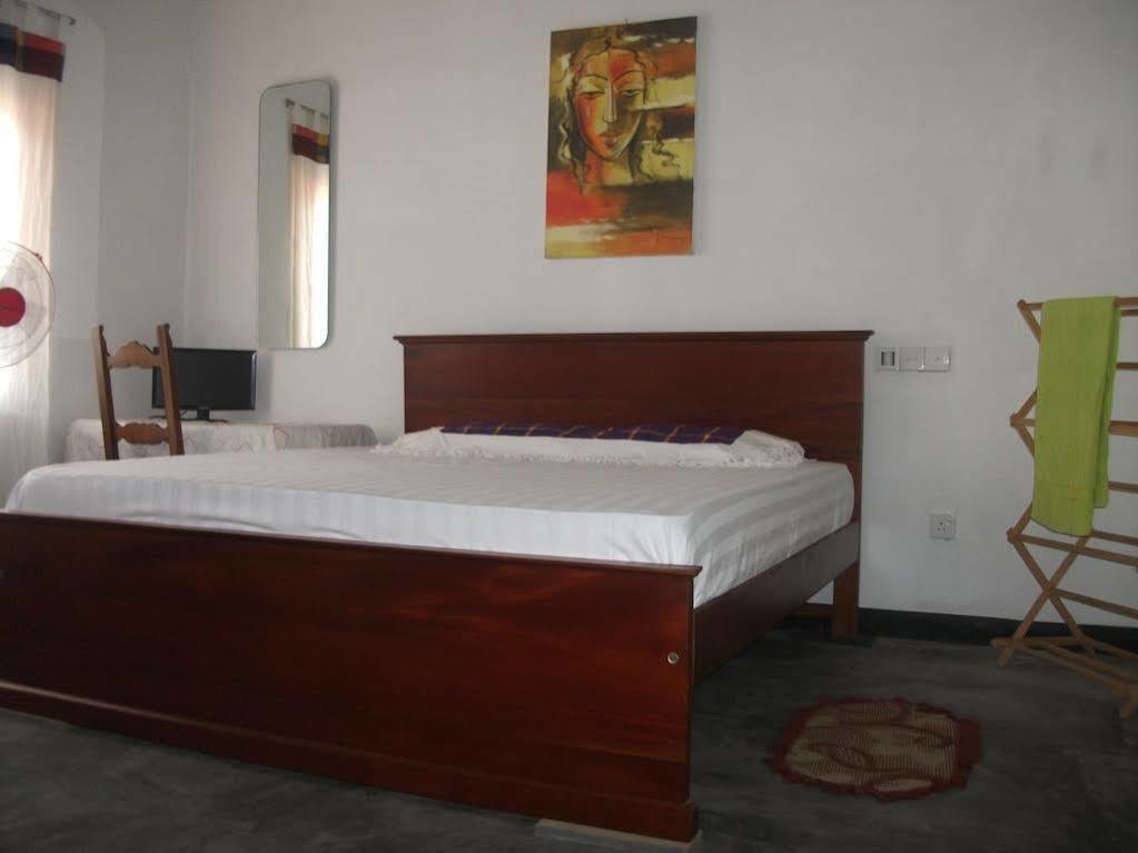 Villa Taprobane Negombo Exterior photo